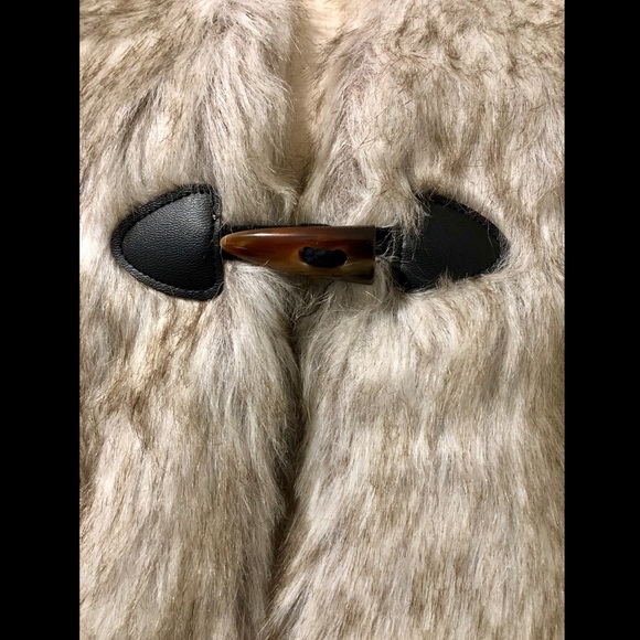 NWT Fur Front Jacquard Back Vest - Picture 2 of 5